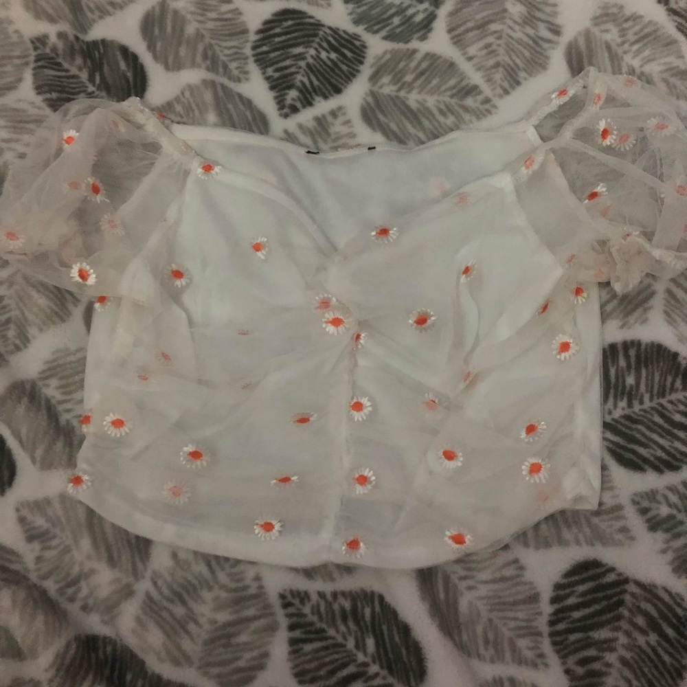 Super cute flower top